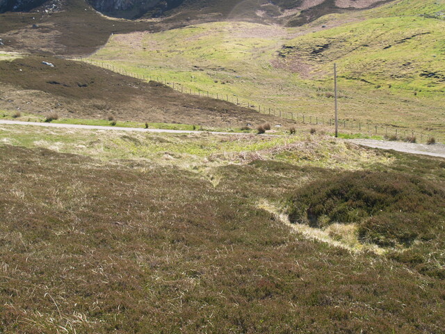 274298 962602 - Hut Circle & Clearance Cairn, AJP_03.JPG