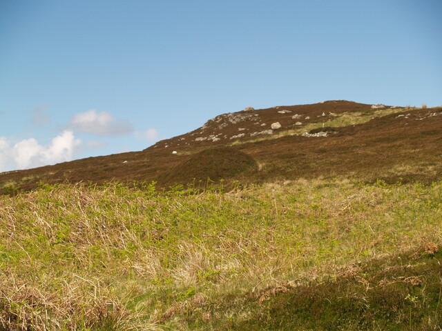 274298 962602 - Hut Circle & Clearance Cairn AJP_06.JPG