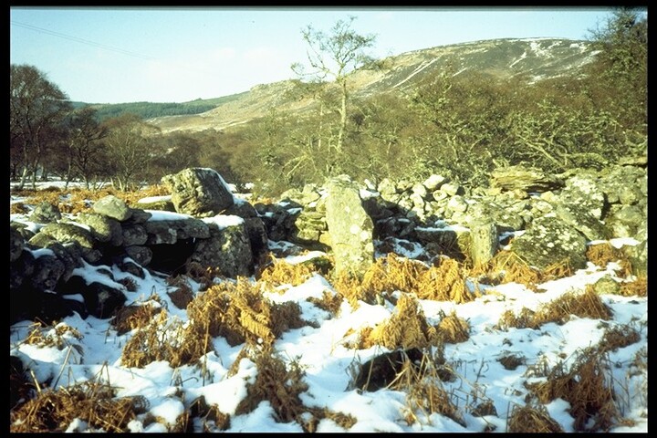 NC80NE0004 - Chambered Cairn, Allt Nam Ban 1.jpg
