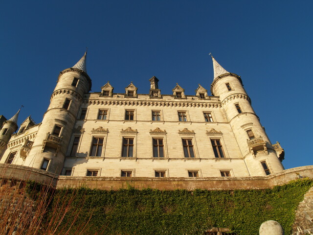 NC80SE0001 - Dunrobin Castle AJP_02.JPG