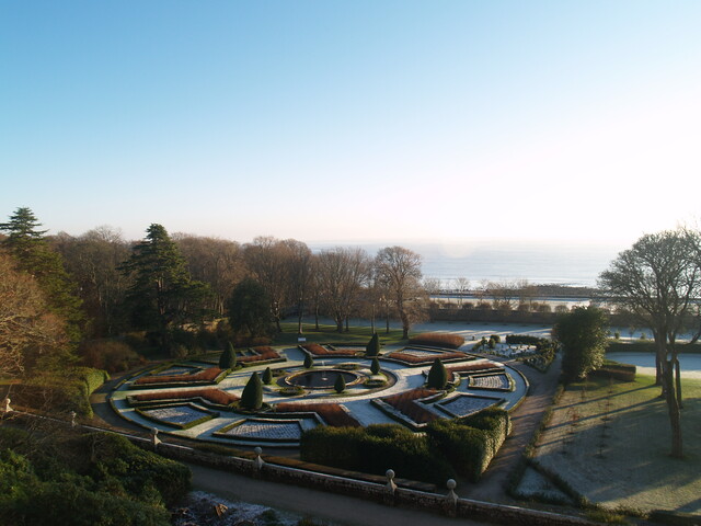 NC80SE0056 - Dunrobin Castle Garden AJP_01.JPG