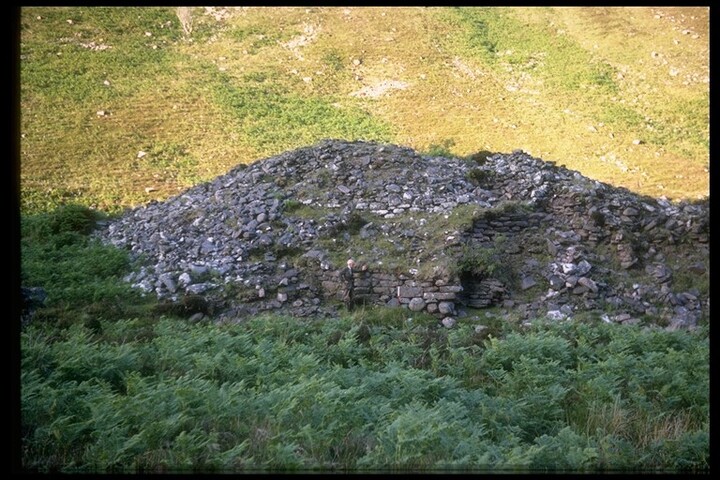 NC91SW0002 - Revetment .66, Broch, Carn Bran, Glen Loth.jpg