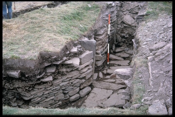 ND07SW0004 - Crosskirk Broch 73.jpg