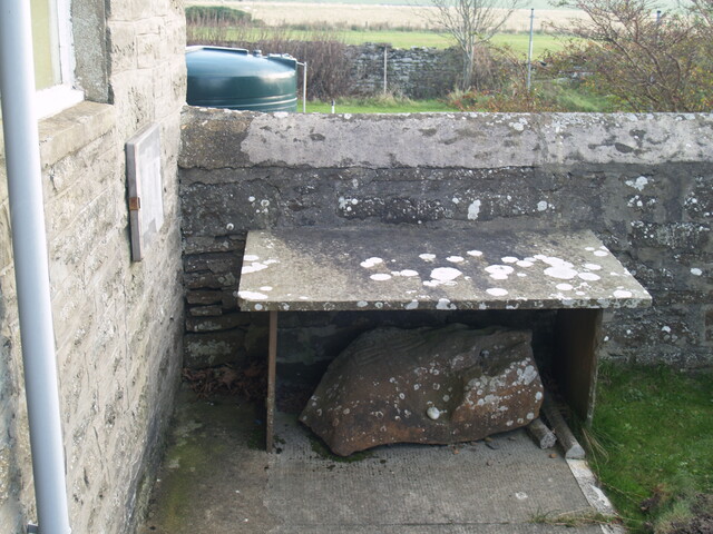 ND23NW0002 - Cross Slab, Lybster_03.JPG