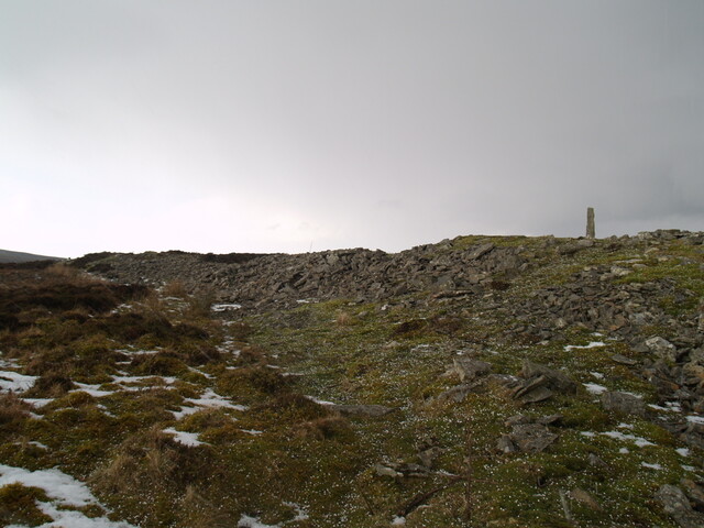 ND34SW0005 - Chambered Long Cairn AJP_01.JPG