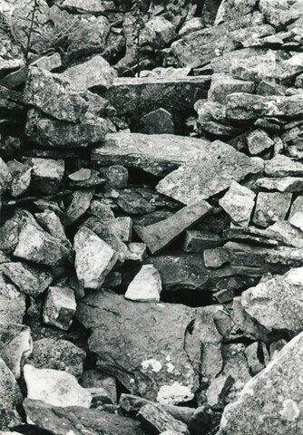 ND34SW0005BW02 - South Yarrows South Chambered Cairn.jpg