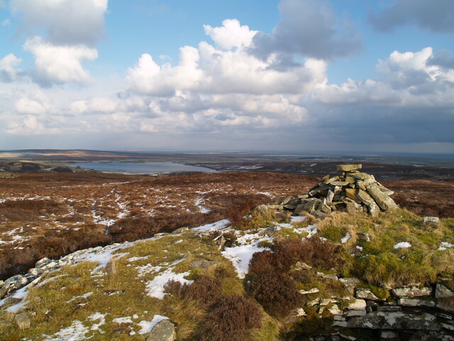ND34SW0070 - Chambered Cairn AJP_01.JPG