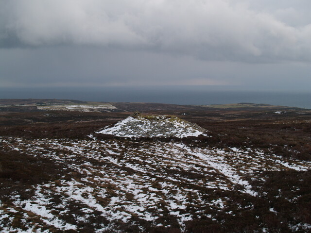 ND34SW0070 - Chambered Cairn AJP_05.JPG