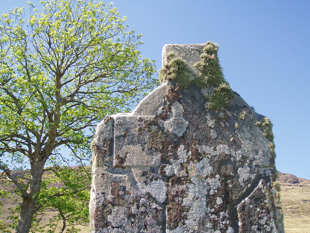 NG74NW0002 cross slab detail (may 07).JPG