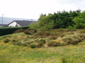 NG77NE0023 Am Fasach hut circle in garden b.JPG