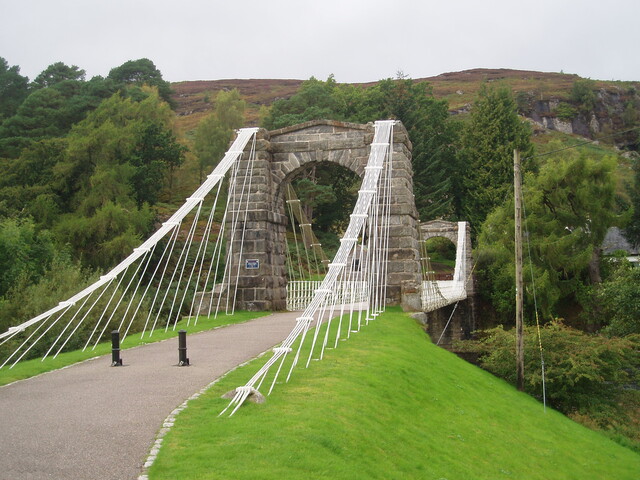 NH30SW0010 - Bridge of Oich.JPG