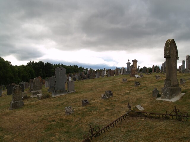 NH77NE0012 - Logie Easter Cemetery AJP_04.JPG