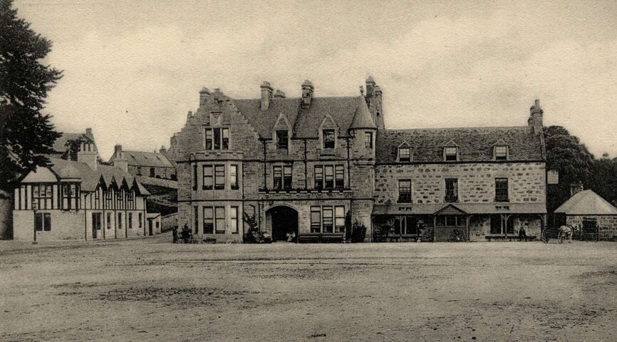 NH78NE0076 - Suth. Arms Dornoch.JPG