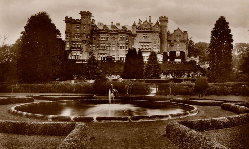 NH78NW0071 - Skibo Castle.JPG