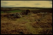 NH79NE0024 - Chambered Cairn, General View From NW, Cnoc Odhar, Dornoch.jpg