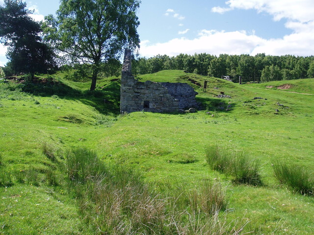 NH80NW0111 Dunachton mill  showing lade.JPG