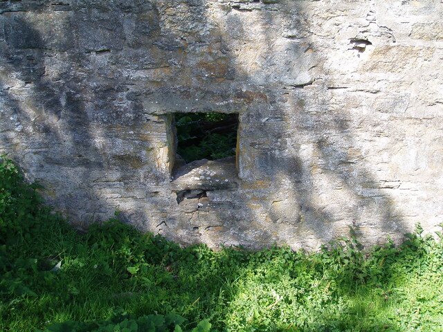NH80NW0111 Dunachton mill  wheel pit.JPG