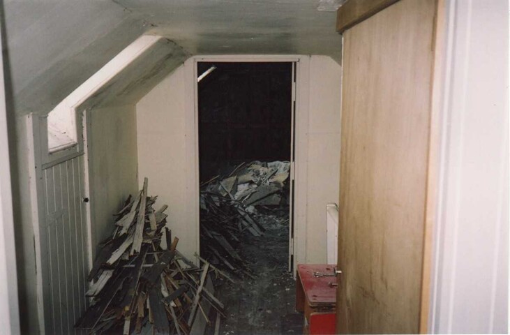 NJ03SW0029 landing to west room.jpg