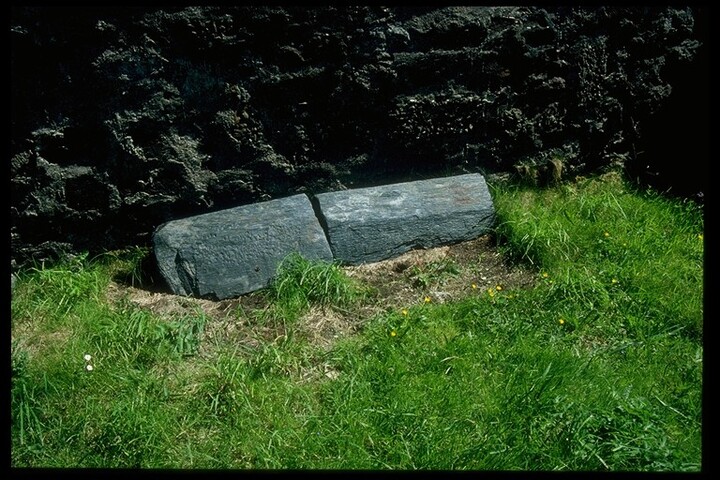 NM64NE0002 - Keil Graveslabs, Lochaline 1.jpg