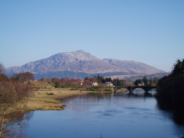 NM66NE0008 Shiel Bridge 2 (march07).JPG