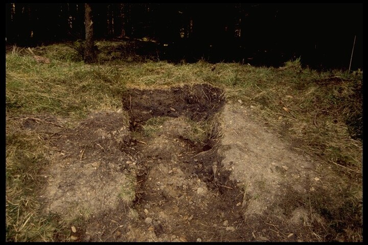 NM76NE0010 - Flint Scatter, Polloch 2.jpg