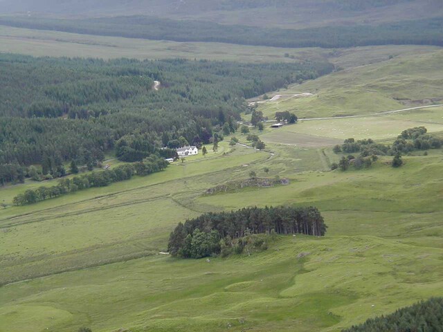 NN59SE0003 - view S to Strathmashie House (NN59SE0006 to L foreground).jpg