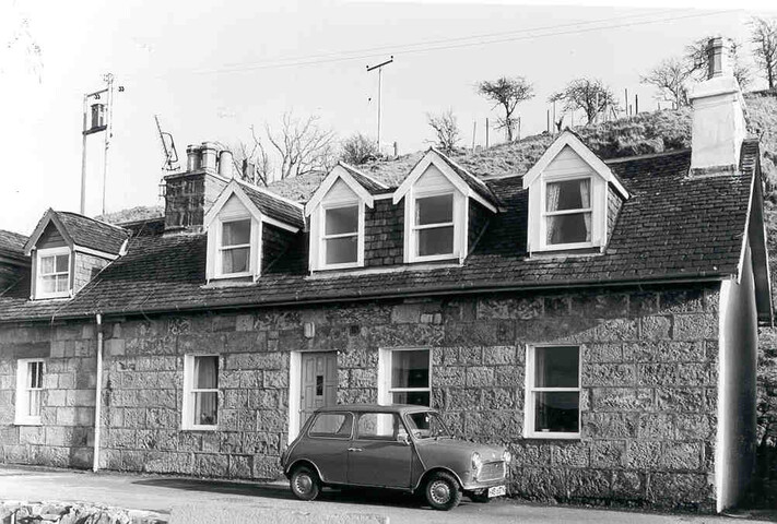 2-7 Shore Street, Applecross - photograph.jpg