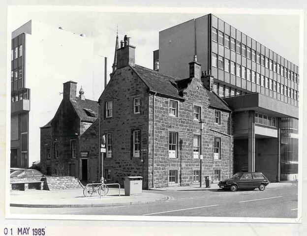 9 & 11 Bank Street - photograph.jpg