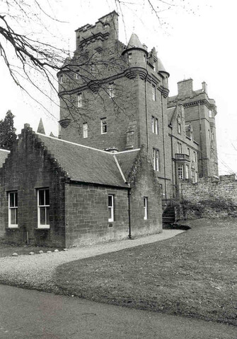 Beaufort Castle - photograph.jpg