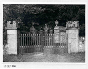 Cladh Cluanaidh - photograph.jpg