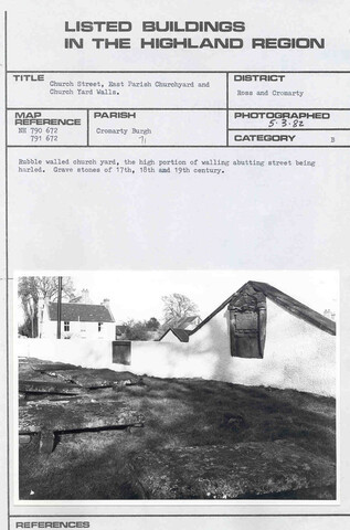 Cromarty, East Parish Church, burial ground.jpg