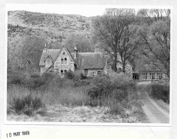 Former School, Struy - photograph.jpg