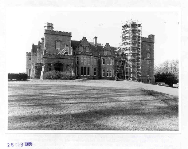 Inverlochy Castle (new) - photograph.jpg