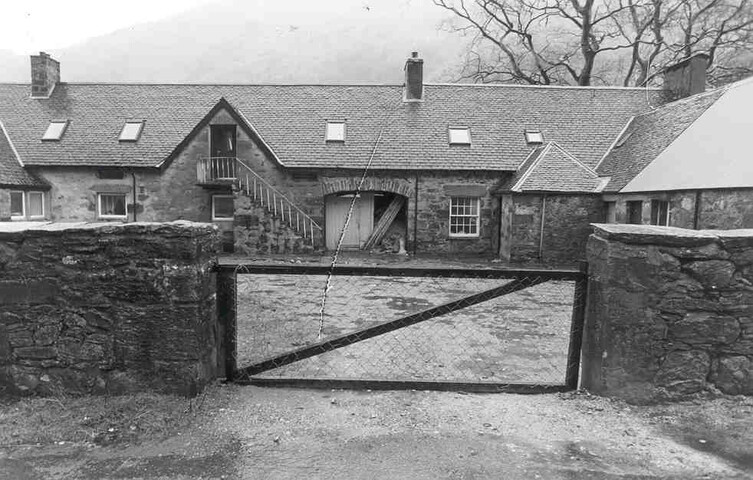 Kinloch Hourn Steading - photograph.jpg
