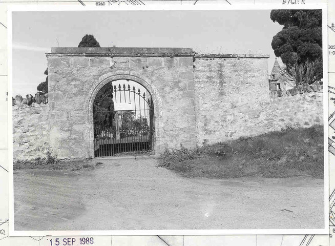 Kirkhill, Old Wardlaw Church - photograph.jpg