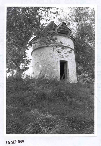 Newton House, dovecote - photograph.jpg