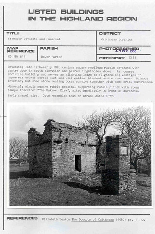 Stemster House, dovecot and memorial.jpg
