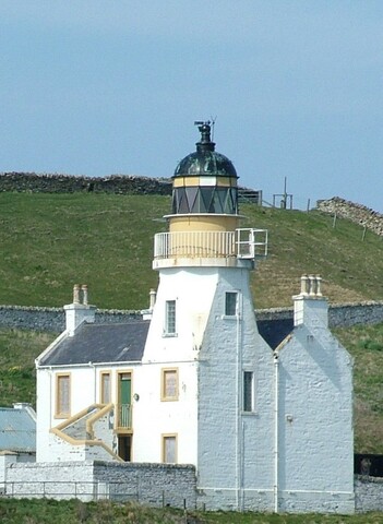 ND17SW0008 - Holborn Head Lighthouse (ARC3) - 23 Lighthouse from bay.jpg