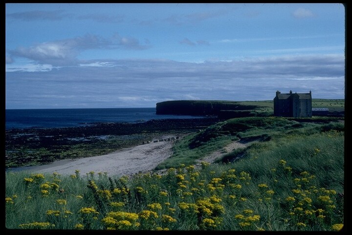 ND36NE0003 - Freswick Castle 3.jpg
