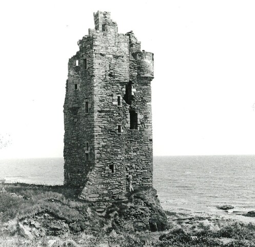 ND36SE0001BW01 - Old Keiss Castle.jpg