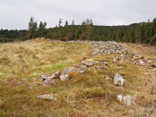 NG83SW0002 Carn na Sean Chreige fort general.JPG