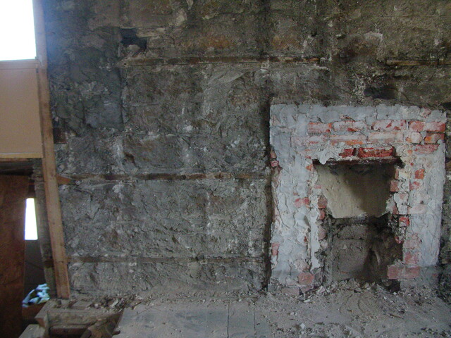 NH55NE0029 - Park Cottage, Greenhill Street, Dingwall, 2nd Fireplace.JPG