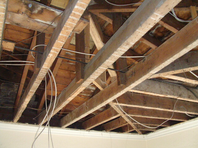 NH55NE0029 - Park Cottage, Greenhill Street, Dingwall, Roof Beams1.JPG