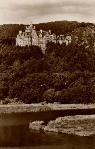 NH59NE0025 - Invershin-Carbisdale Castle.JPG