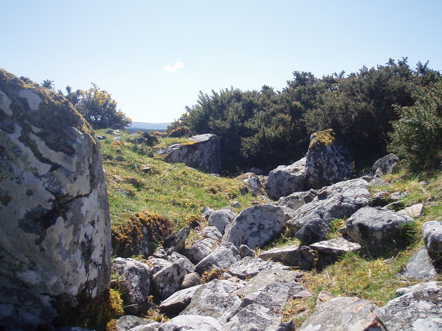 NH63NW0015 Carn Glas passage.JPG