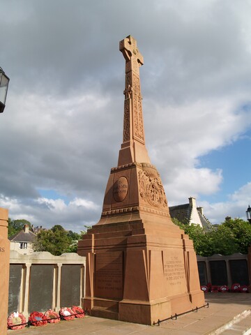NH64SE0097 - War Memorial AJP_01.JPG