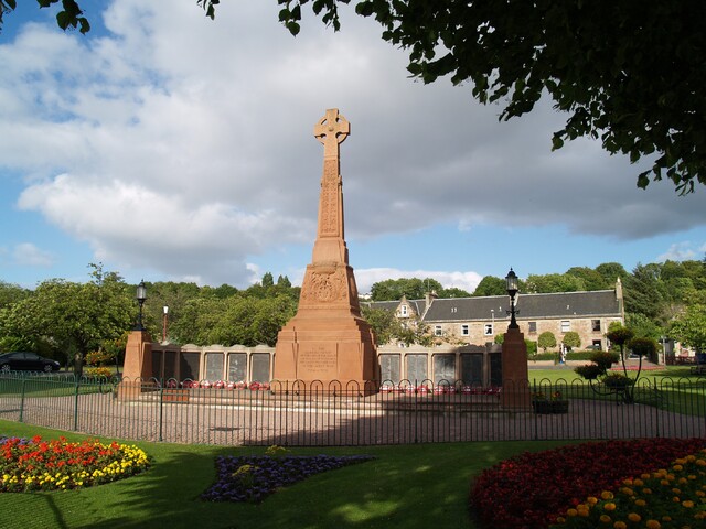 NH64SE0097 - War Memorial AJP_06.JPG