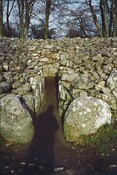 NH74SE0004 - Balnuaran of Clava, cairn passageway.jpg