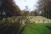NH74SE0004 - Balnuaran of Clava, Cairn02.jpg