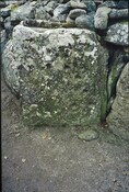 NH74SE0004 - Balnuaran of Clava, Cupmark stone.jpg